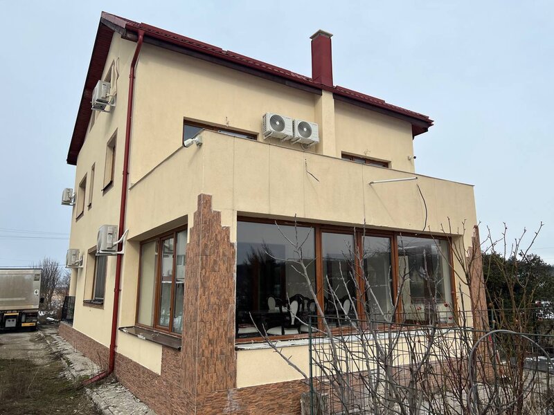 Moara Vlasiei, Particular, unica in zona, vila cu 9 camere, 7 bai, 2 garaje