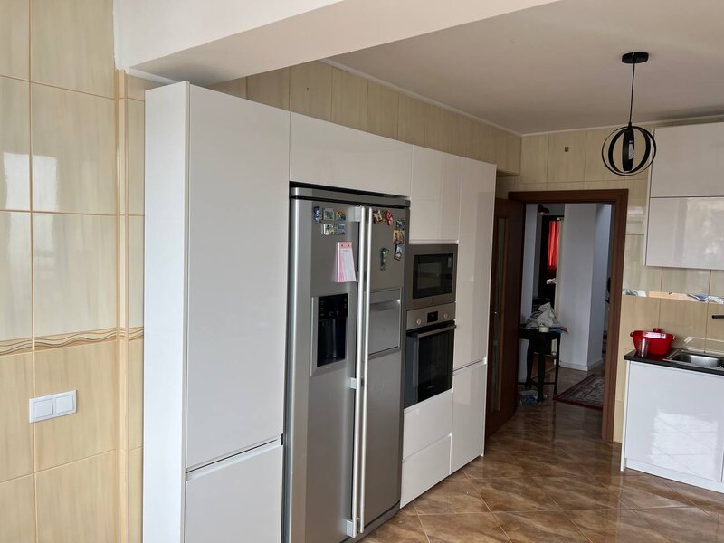 Moara Vlasiei, Particular, unica in zona, vila cu 9 camere, 7 bai, 2 garaje