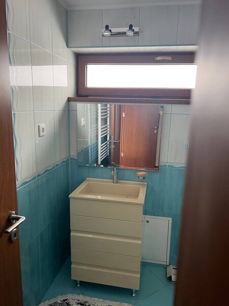 Moara Vlasiei, Particular, unica in zona, vila cu 9 camere, 7 bai, 2 garaje