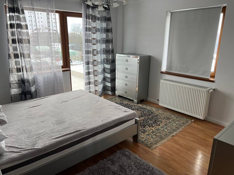 Moara Vlasiei, Particular, unica in zona, vila cu 9 camere, 7 bai, 2 garaje